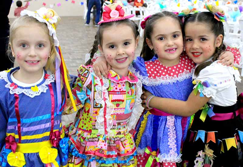 festa junina - Colégio Ideologia